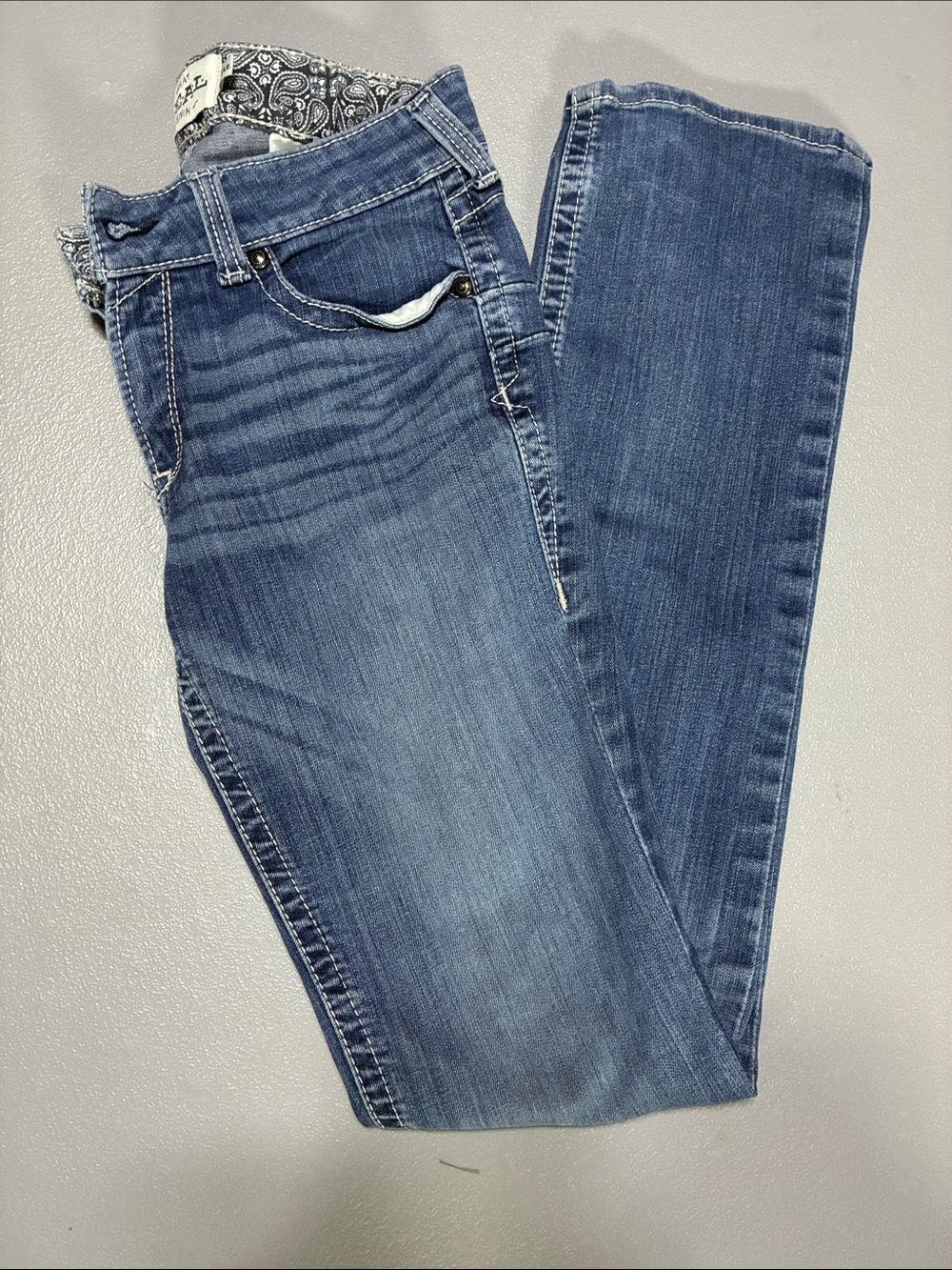 Ariat Women's Straight Leg Jeans in Medium Blue Wash 31xl midrise